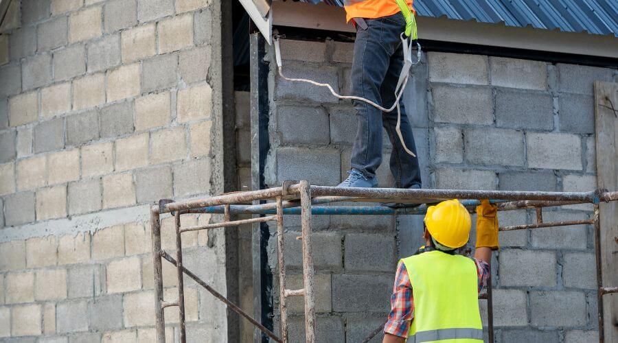 Expert new roof installation services in Earlville, IA